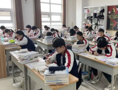 沟通与支撑体系会深度分析每位学生的错
